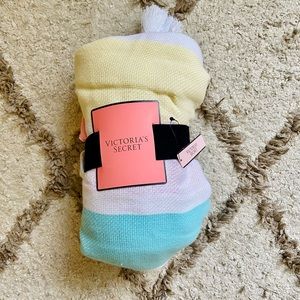 NWT Victoria’s Secret Throw Blanket